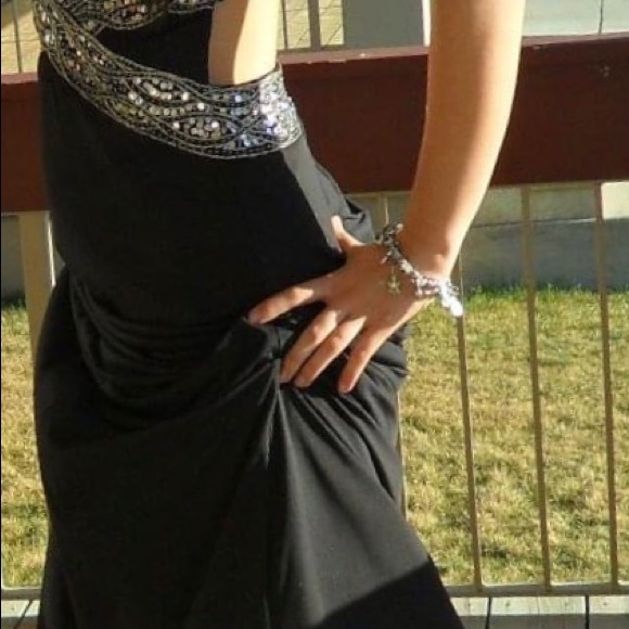 Prom dress - Picture 2 of 6